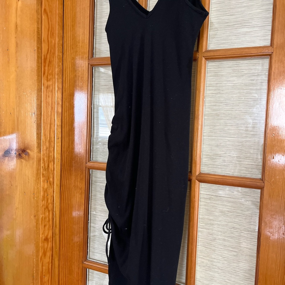 Elegant Black Sleeveless Dress